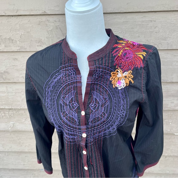 Johnny Was 3J Workshop embroidered top! - Picture 5 of 9